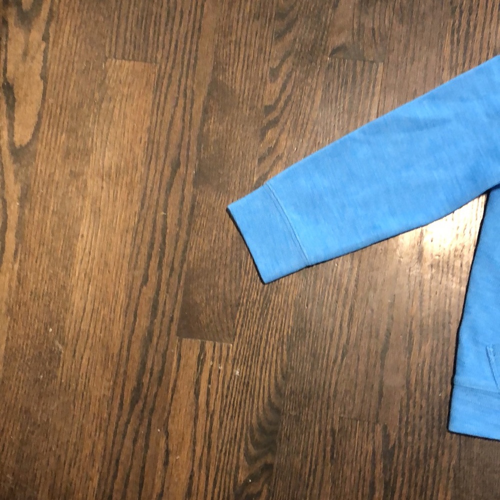Old Navy sweatshirt blue 4T - Picture 3 of 9